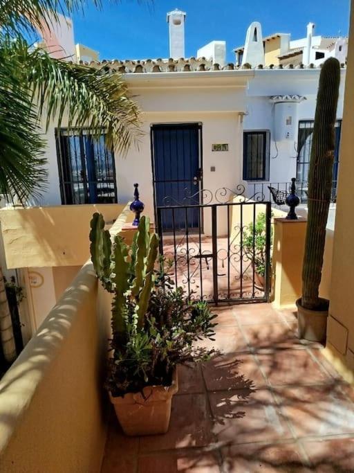 Casita Junto Al Mar En El Puerto De Cabopino Villa Marbella Eksteriør billede